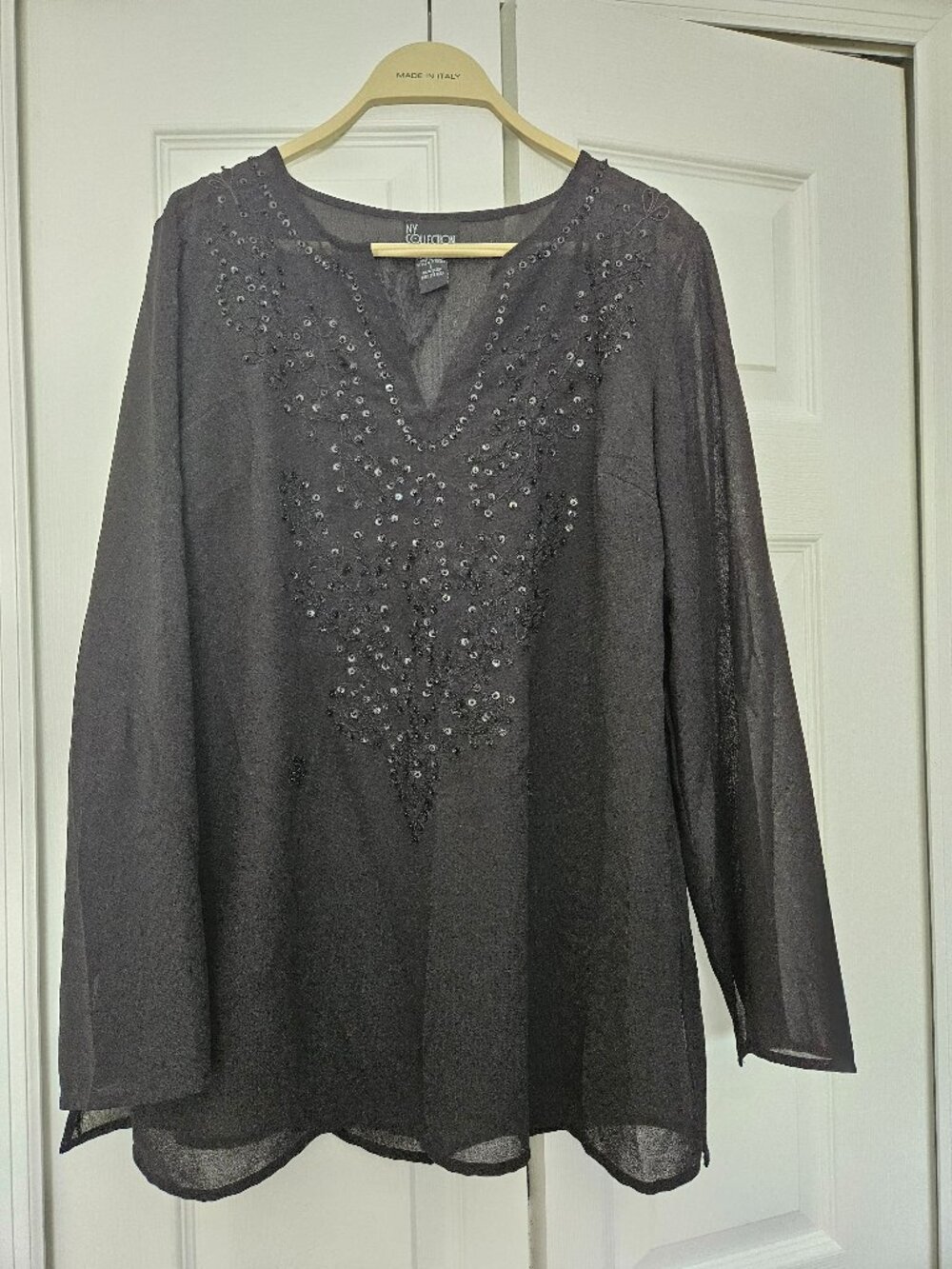 Black Sequined Long-Sleeved V-Neck Blouse